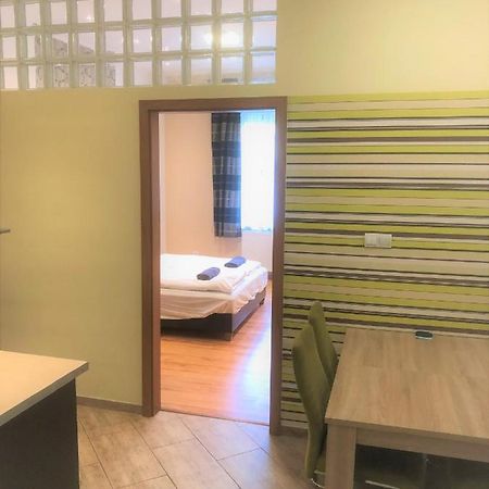Corvin Square Apartment Budapeste Exterior foto